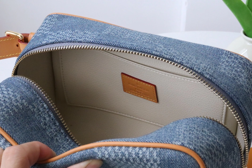 Versatile 7256 Louis Vuitton AAA Quality Handbags For Women - Image 8