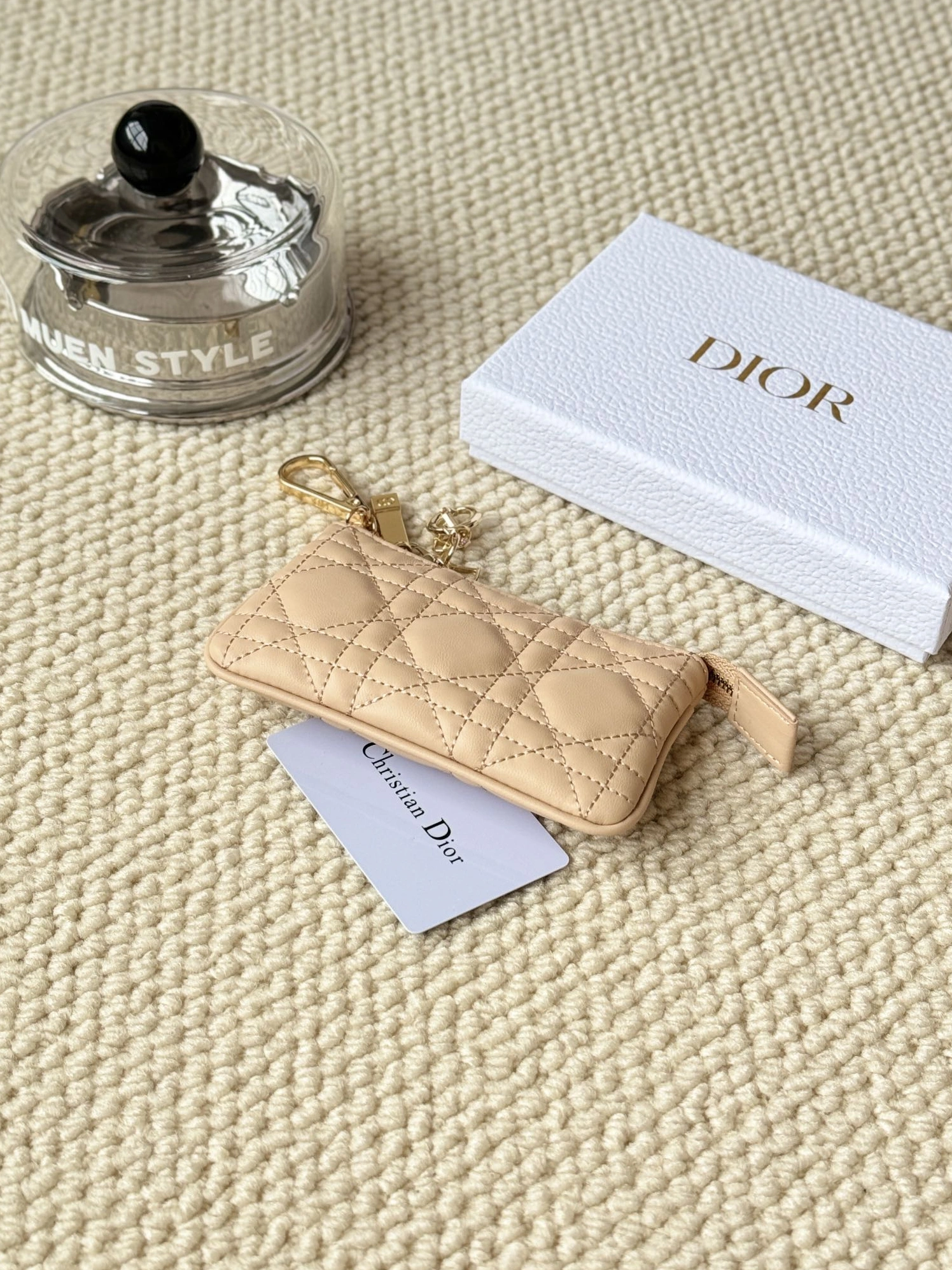 Versatile 8429 Christian Dior Wallets - Image 4