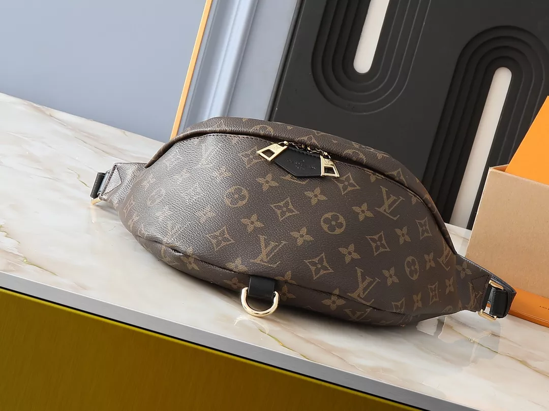 Vibrant 9240 Louis Vuitton LV AAA Quality Belt Bags For Unisex - Image 4