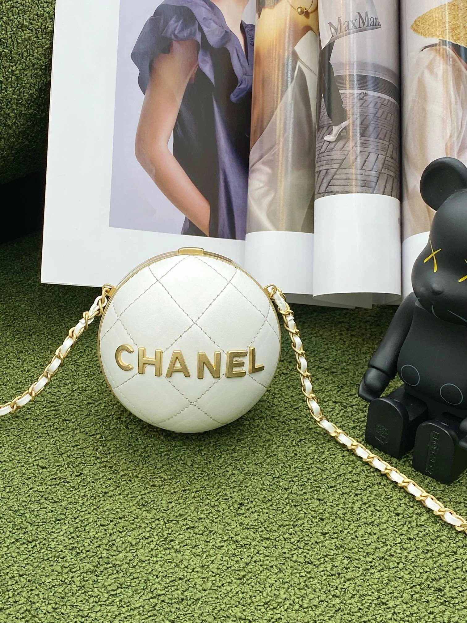 NewStyle CHANEL SPHERE MINAUDIERE 1628