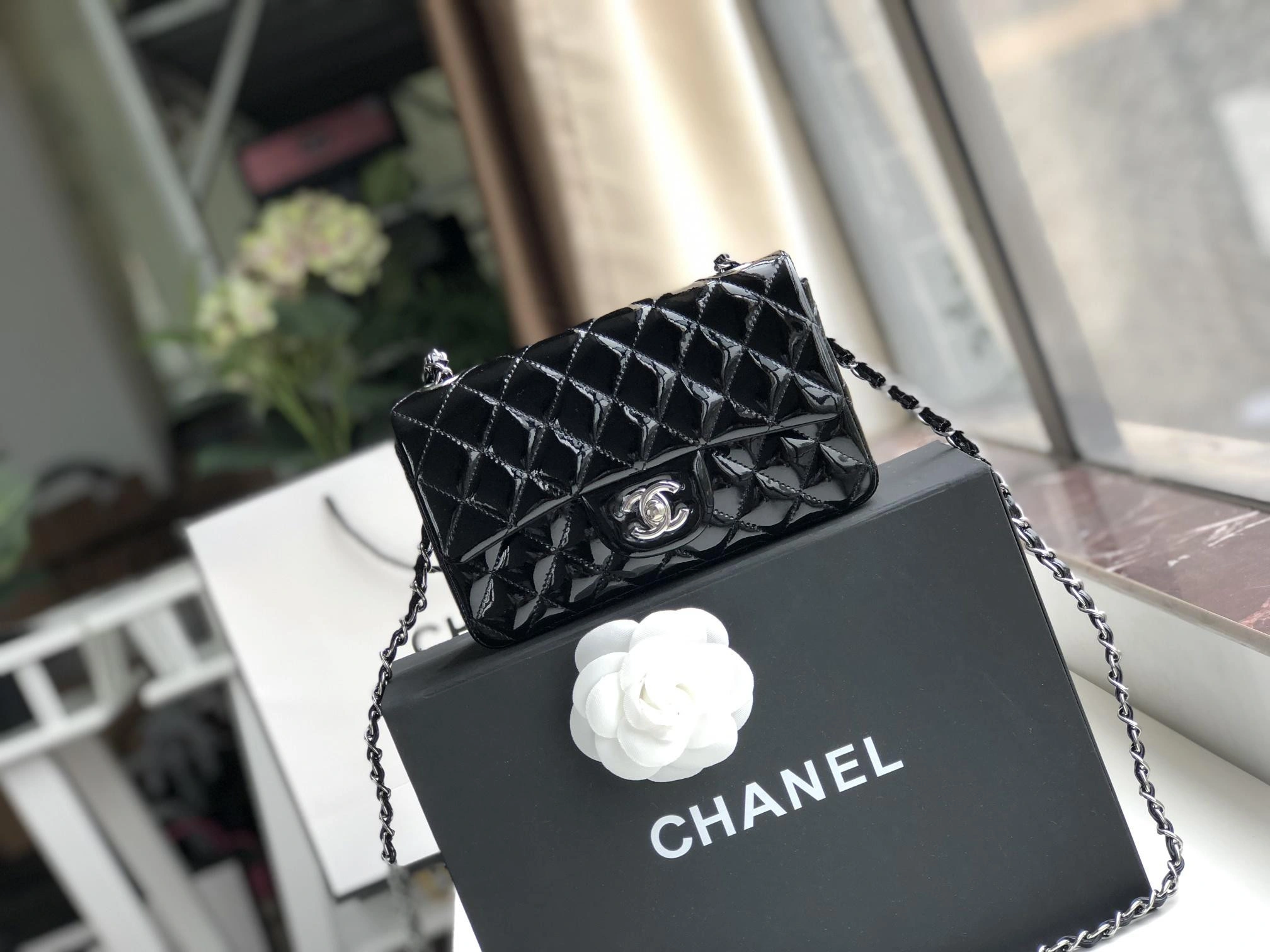 CHANEL FLAP BAG 20CM ModernLook 785 - Image 3