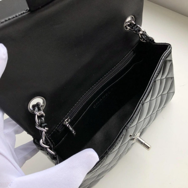 CHANEL FLAP BAG 20CM ModernLook 785 - Image 8