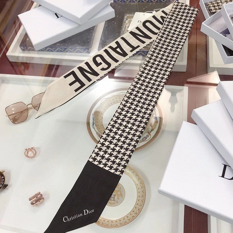 Dior Mitzah Twill Houndstooth 30 Montaigne Motif Silk Black - Image 3