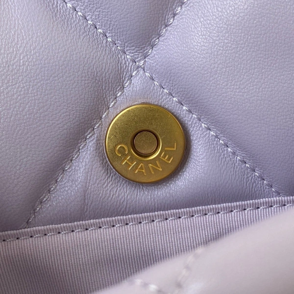 CHANEL 19 FLAP BAG AllSeason 12 - Image 7