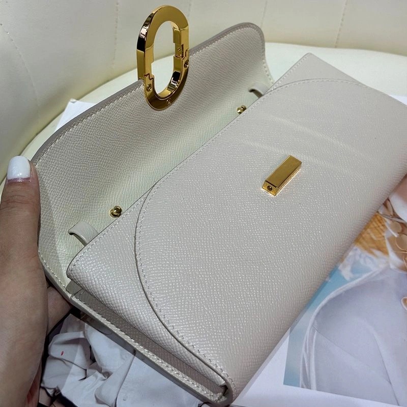 Hermes Chaine d'Ancre To Go Wallet Epsom Leather Gold Hardware In White - Image 3