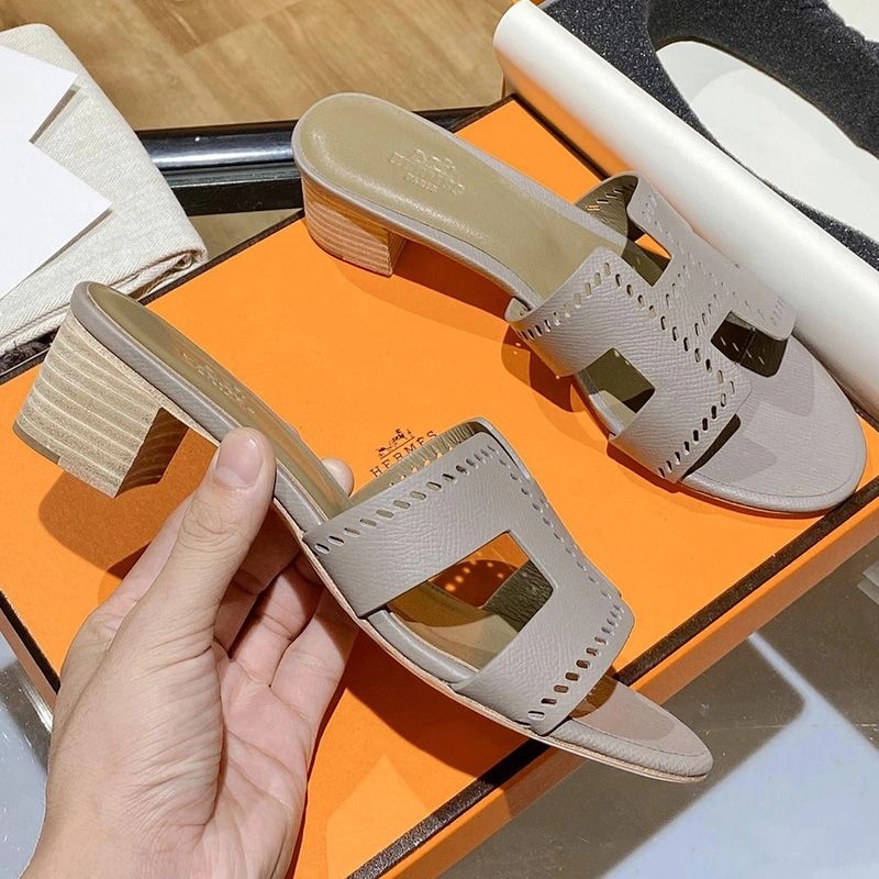 Hermes Oasis Slides Women Hollow Leather In Grey - Image 3