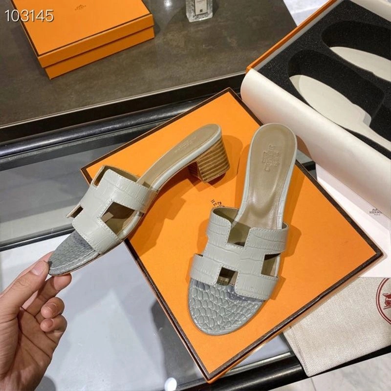 Hermes Oasis Slides Women Alligator Leather In Grey - Image 4