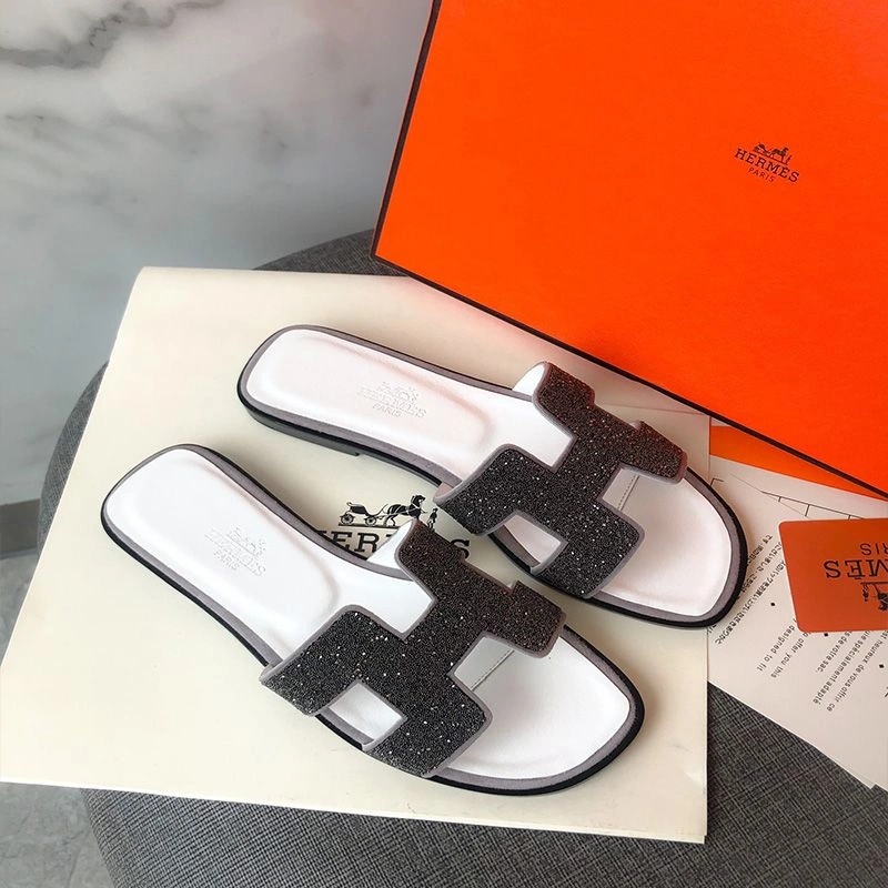 Hermes Oran Slides Women Glitter Leather In White Black - Image 5