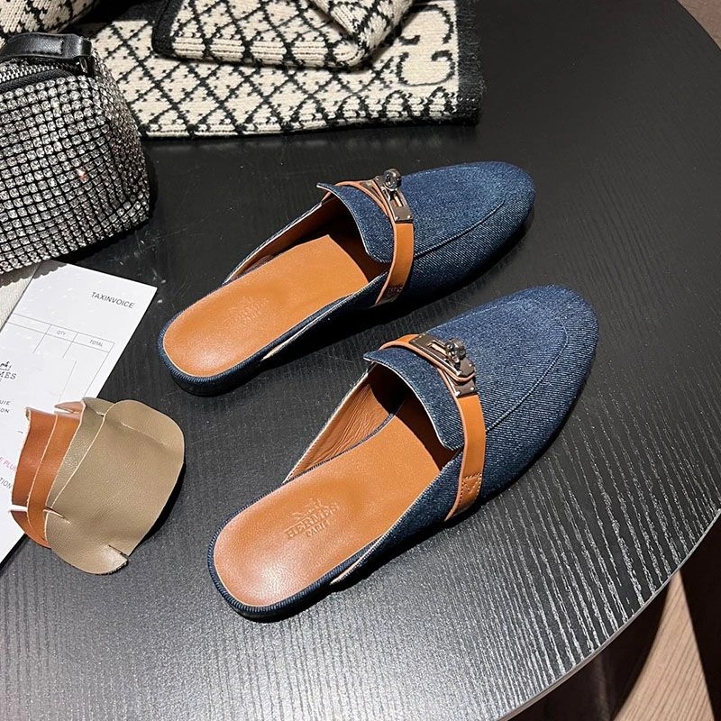 Hermes Oz Mules Women Calfskin and Cotton Canvas with Kelly Buckle In Light Blue - Image 3