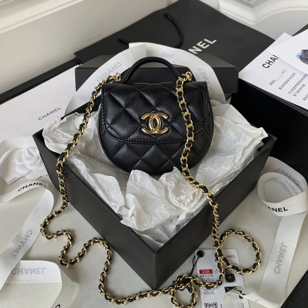 WellDesigned CHANEL CHANELUTCH WITH CHAIN 963 - Image 3