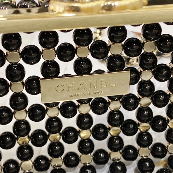 Fashionable CHANEL EVENING BAG 1558 - Image 8