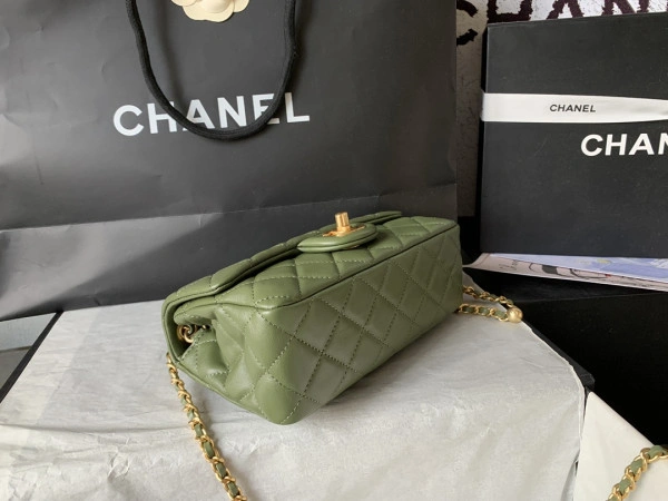 CHANEL FLAP BAG StreetReady 377 - Image 4