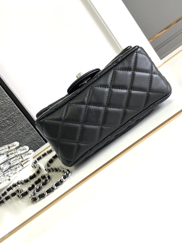 NewStyle CHANEL FLAP BAG 17CM 306 - Image 5