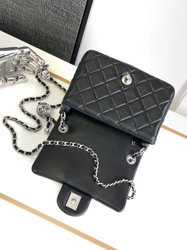 NewStyle CHANEL FLAP BAG 17CM 306 - Image 8